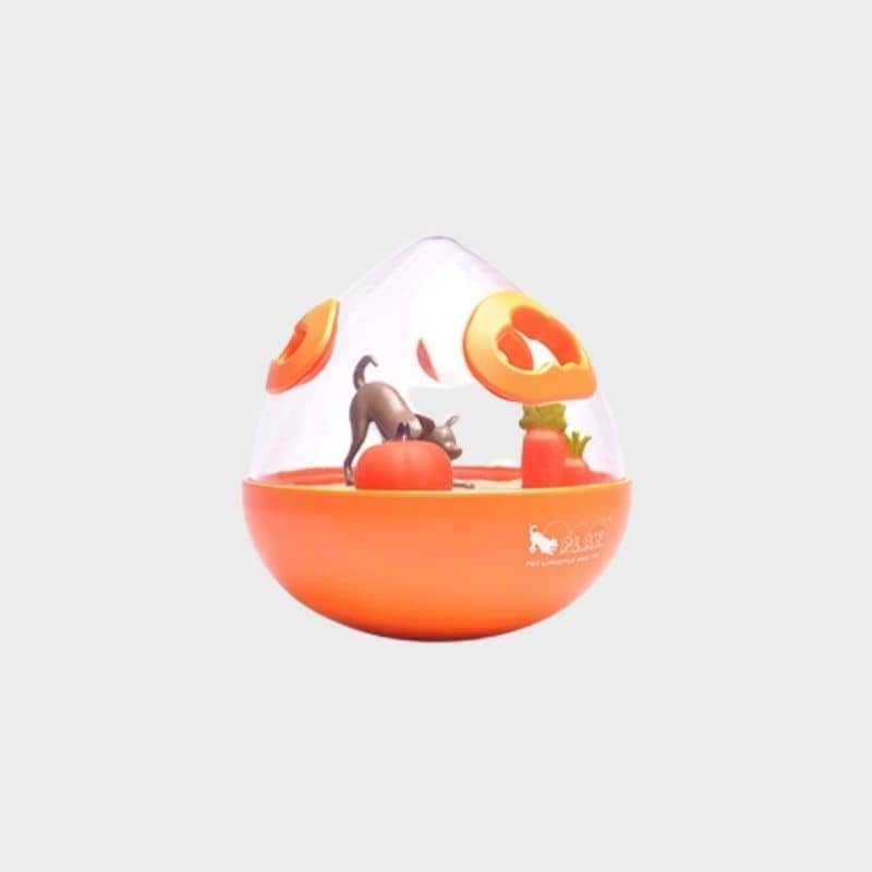 Le Wobble Ball™ orange P.L.A.Y est un jouet d’occupation interactif qui distribue des croquettes ou des récompenses