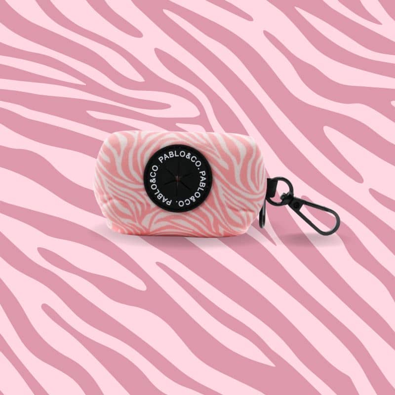 Poop bag pour crotte de chien de Pablo & Co en rose zebre