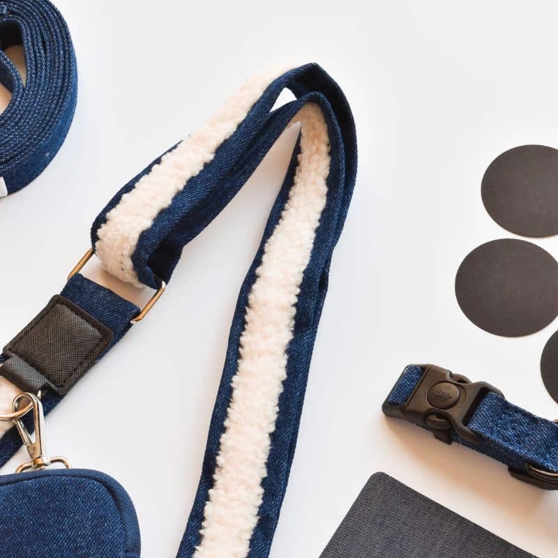 Anse pour sac de balade chien dog walking bag en denim de cocopup london en jean