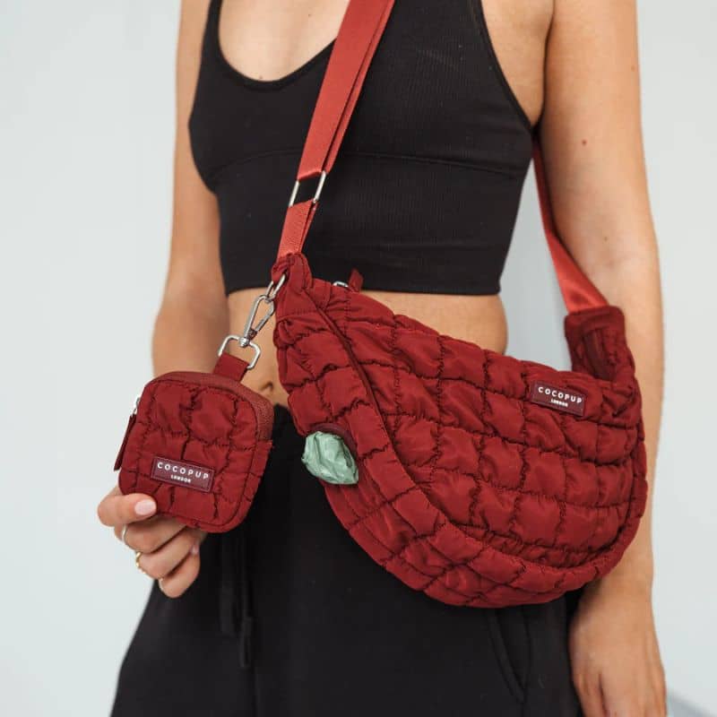 Mini treat bag pour les friandises de chien de cocopup london en bordeaux merlot