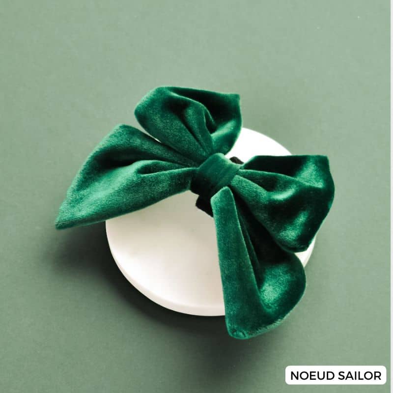 Noeud papillon pour chien en forme sailor bow en velours vert de Cocopup London pour noël ou 31