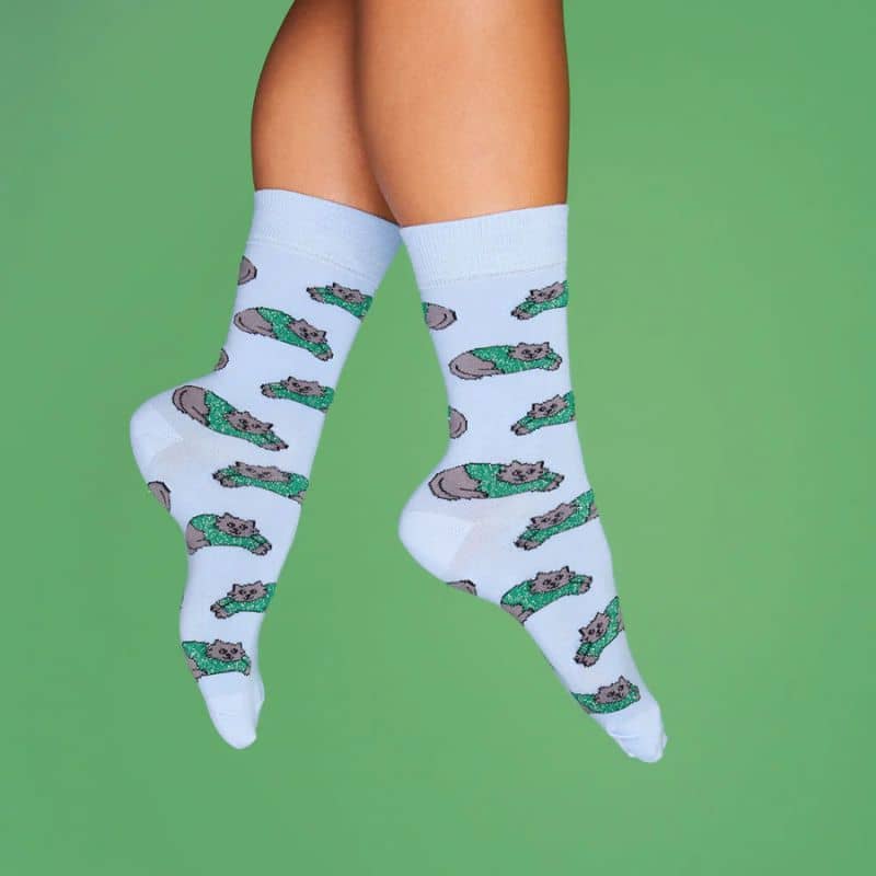Paire de chaussettes en coton Coucou Suzette bleues avec des chat avec un pull idéal pour offrir à un humain