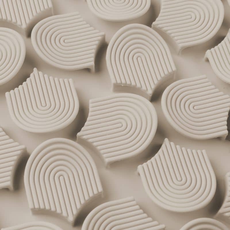 tapis de léchage et gamelle anti-glouton Hide & Treat Mat de Fuzzyard pour stimuler le chien et faciliter la digestion 