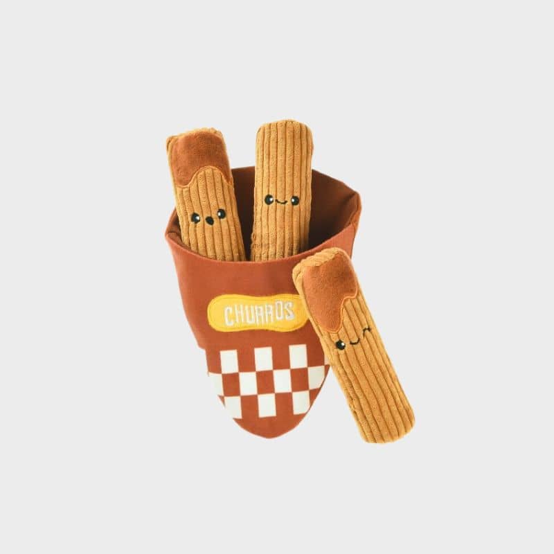 jouet interactif et d'occupation pour chien en forme de churros food party Hugsmart : peluche de fouille dans laquelle cacher des friandises 