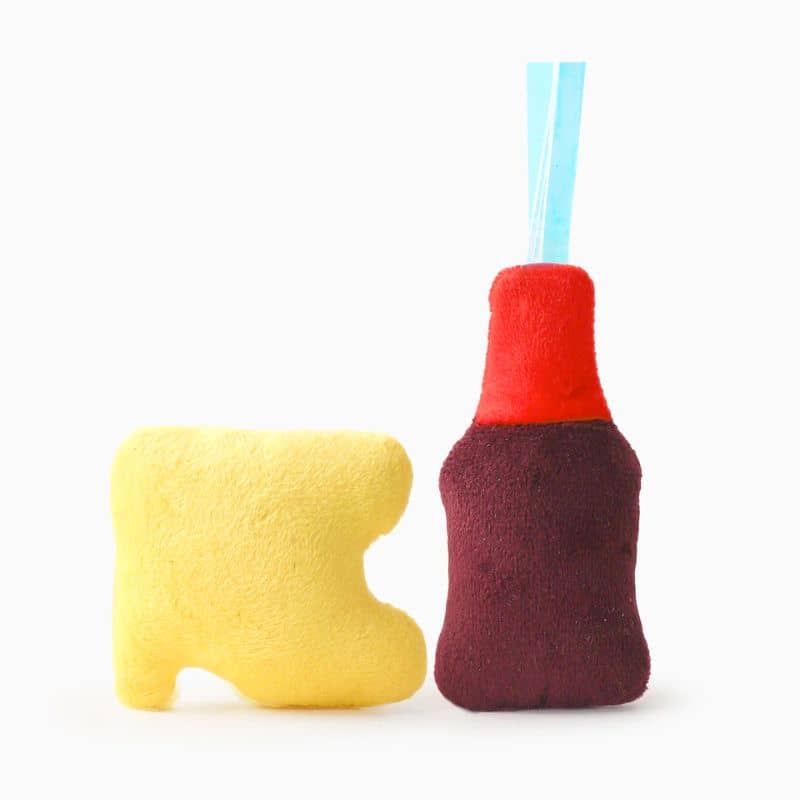 Jeux pour chat en forme de fromage et de bouteille de vin de la marque Hugsmart avec de l'herbe à chat pour amuser son animal