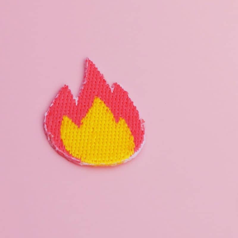 Patch thermocollant pour chien - trio emoji de Malicieuse - flamme broderie