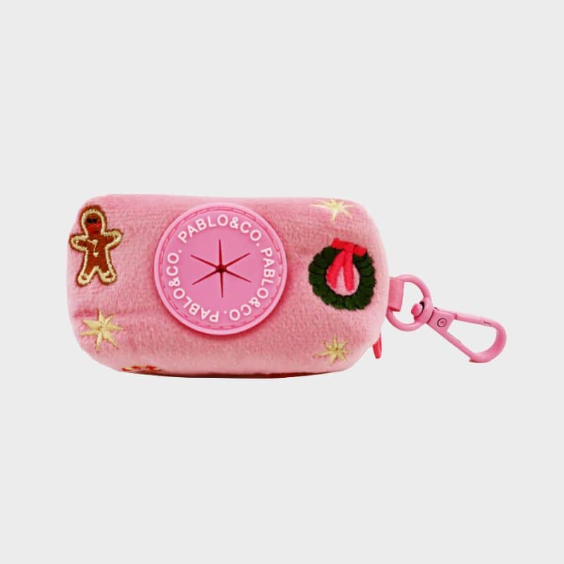 Distributeur de sacs en velours rose de Noël avec broderie de Pablo & Co
