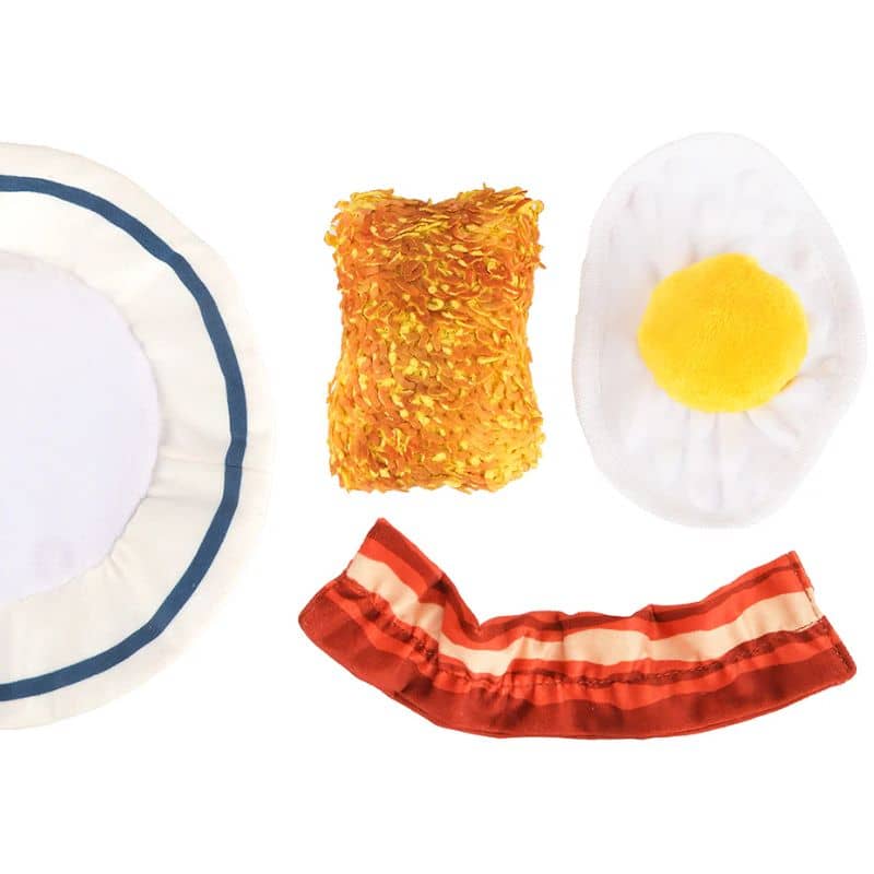 jouet interactif pour chien PLAY x IHOP en forme d'assiette english breakfast avec bacon et oeuf
