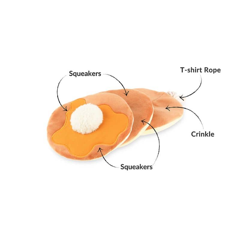 jouet peluche pour chien PLAY x IHOP en forme de pile de pancakes reliés par une corde et qui couinent