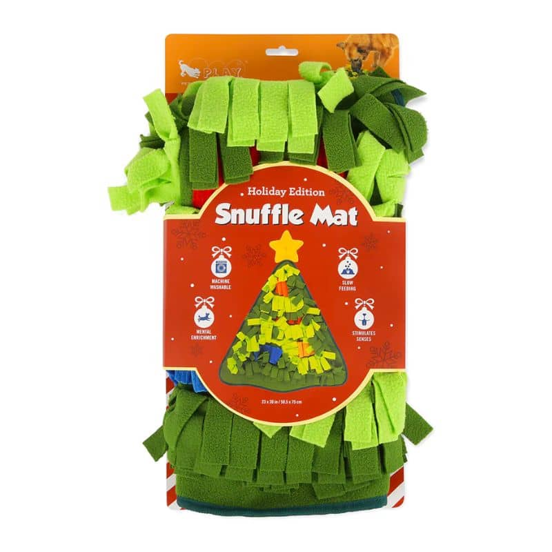 Packaging du tapis de fouille et d'occupation en forme de sapin de noel de la marque PLAY idéal pour occuper et stimuler le chien grâce à la recherche de friandises faisant travailler son flair