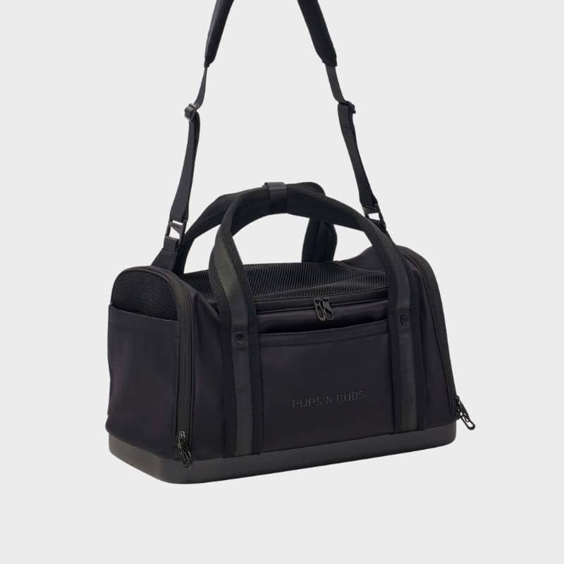sac de transport On board travel pet carrier pour chien et chat de la marque Pups and Bubs homologué pour les voyages en cabine d'avion