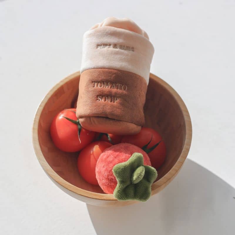 Tomato Soup nosework toy Pups & Bubs - jouet d'occupation interactif et de fouille pour chien en forme de soupe de tomate dans lequel cacher des friandises pour occuper votre chien