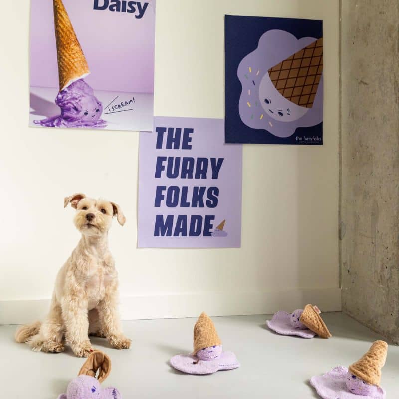 jouet d'occupation pour chien peluche de flair avec cachettes à friandises en forme de glace Furryfolks : bruit de papier froissé et balle à picot qui couine