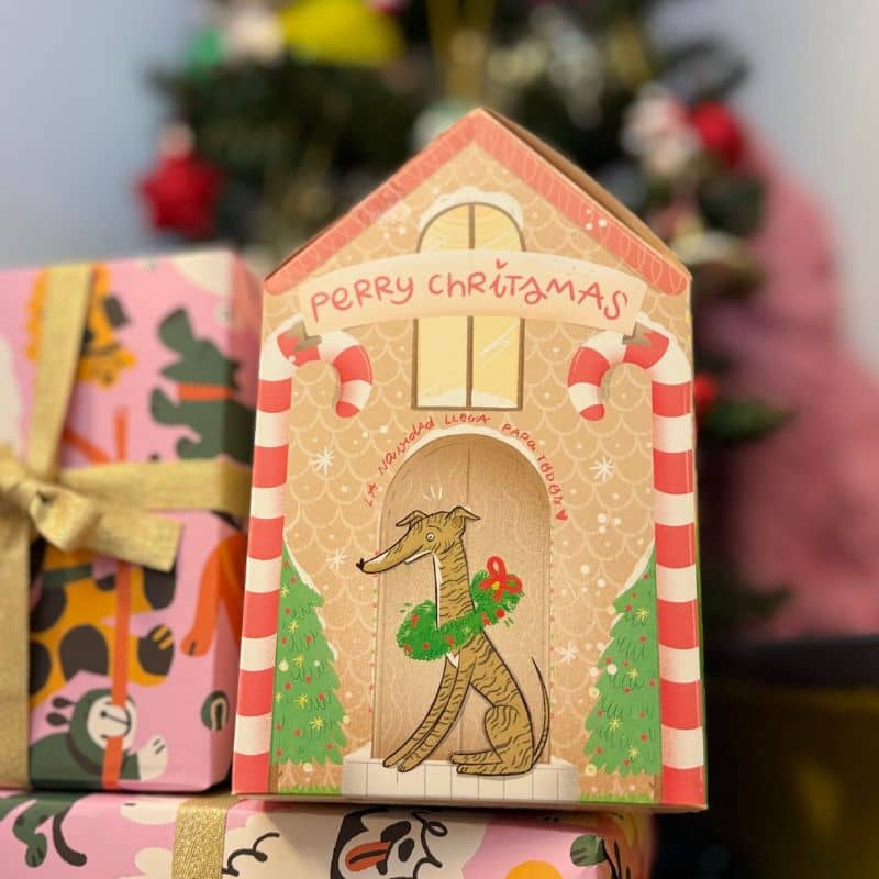 Perry Christmas Box Waniyanpi contenant 5 biscuits de Noel pour chien pour les fêtes de fin d'année avec son animal