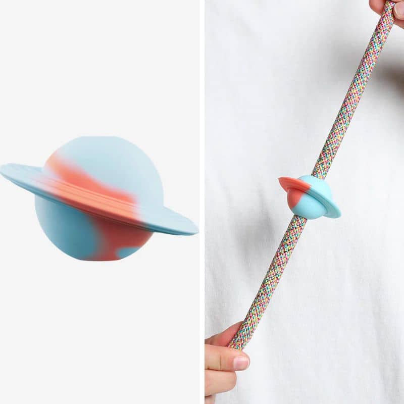 Zee Pins Saturn