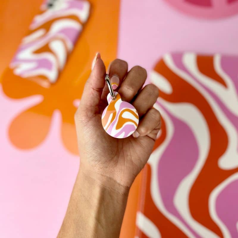 Étui pour AirTag - seventies rose (70's twirl)