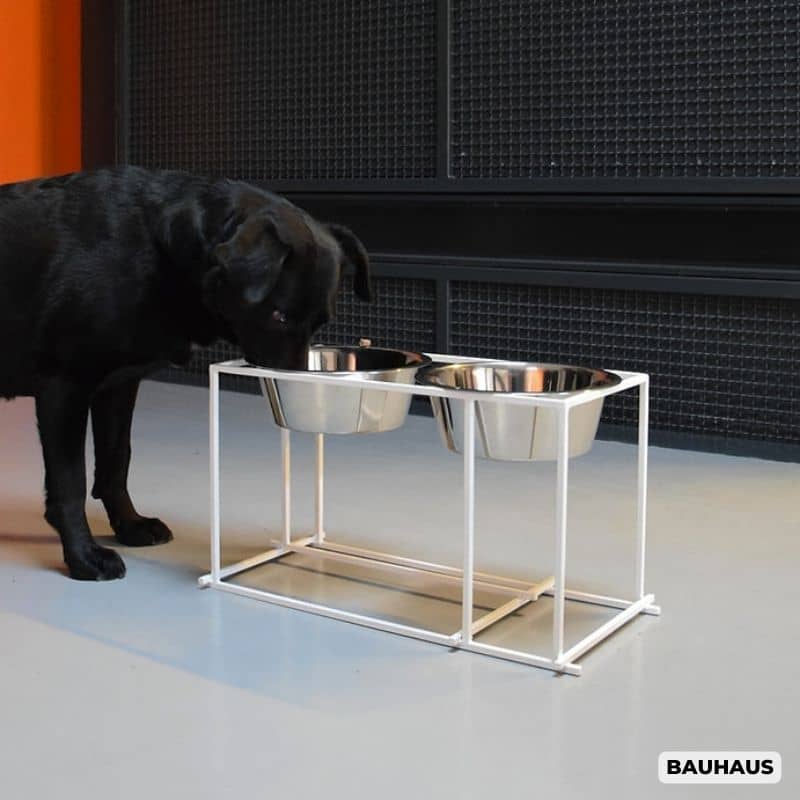 double gamelles en inox pour chien surélevées sur support en métal blanc - Bauhaus dog feeder Hello Pets