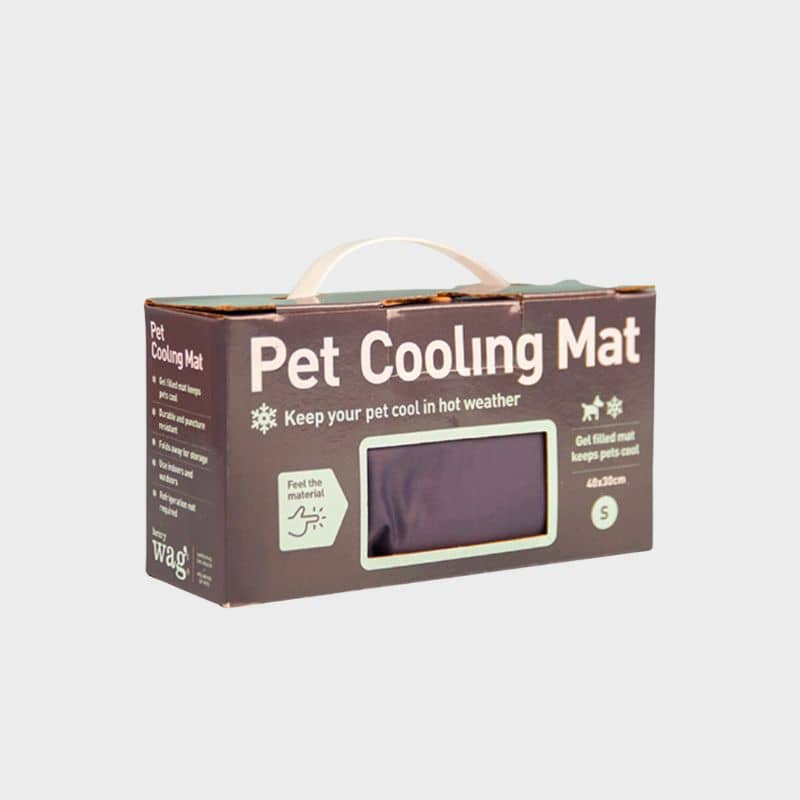 tapis rafraichissant pour chien gris Henry Wag : gel refroidissant pour mieux supporter la chaleur de l'été 
