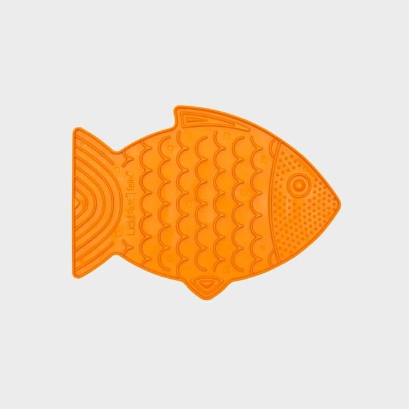 lickimat felix tapis de lechage pour chat de couleur orange, en forme de poisson