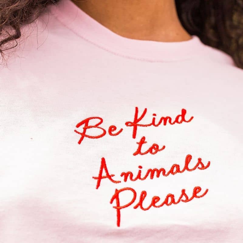 TEE-SHIRT - BE KIND TO ANIMALS EN ROSE