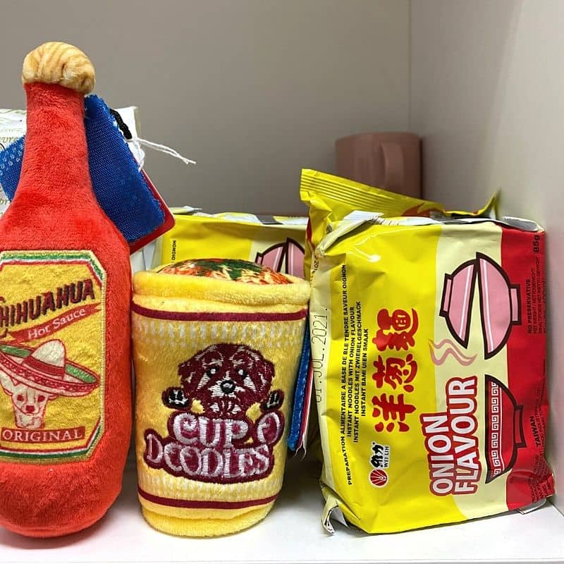 jouet pour chien Chihuahua Hot Sauce en forme de bouteille de sauce piquante Lulubelles