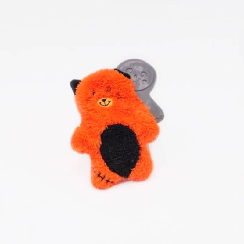 jouet halloween pour chien destructeur : en déchirant la peluche Zombie Cat Zippypaws, un "bonez" squelette est caché dessous