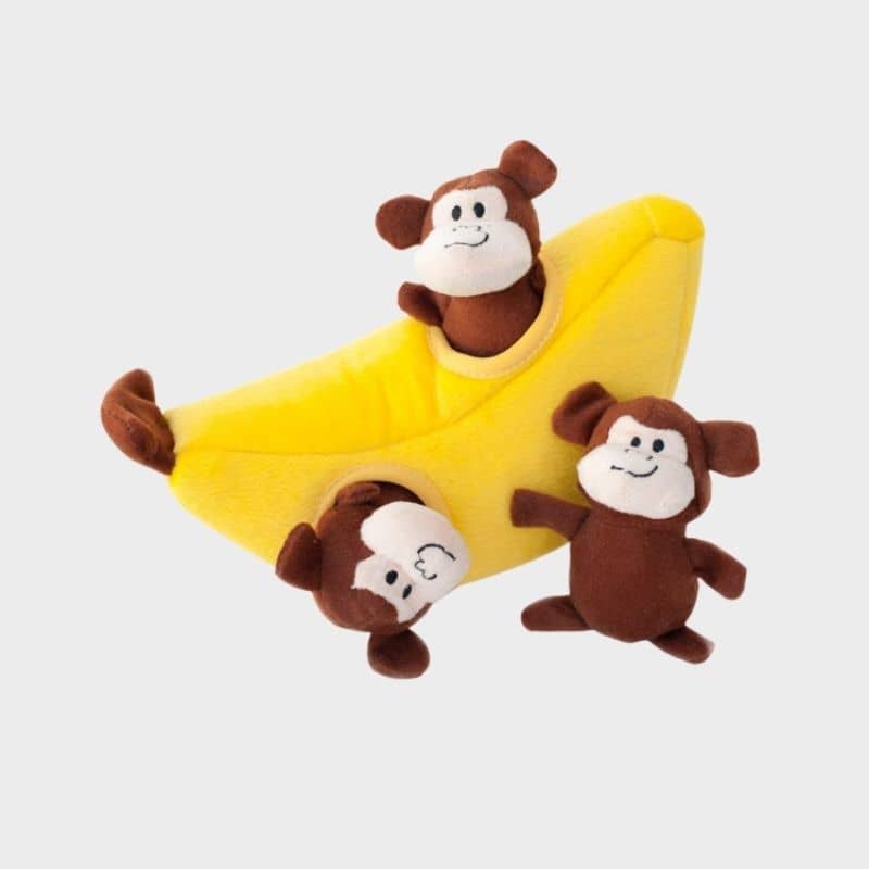 https://www.thewouf.fr/cdn/shop/products/zippypaws-jouet-interactif-pour-chien-burrow-banane-singe.jpg?v=1620918734